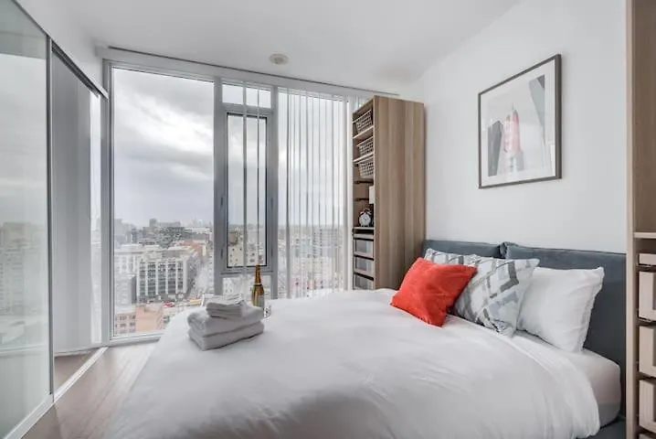 Luxury Condo By Cn Tower Toronto Apartment