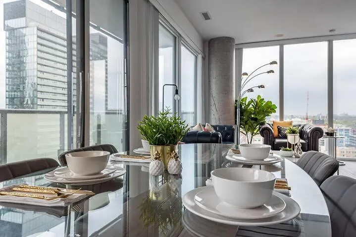 Apartment Luxury Condo By Cn Tower Toronto Canada